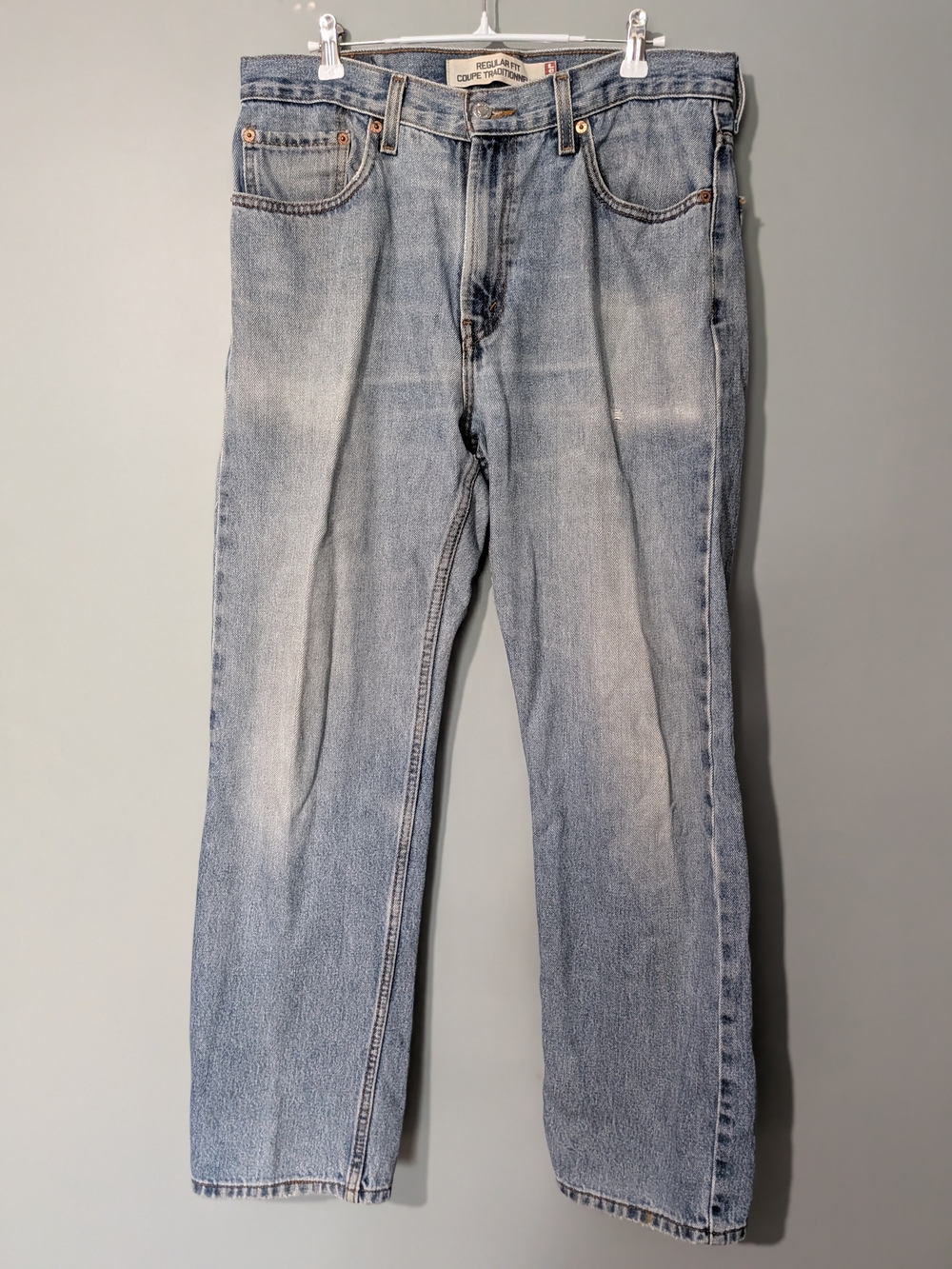 Levi's Regular Fit Men's Classic Light Wash Jeans 90s Grunge Skateboarding